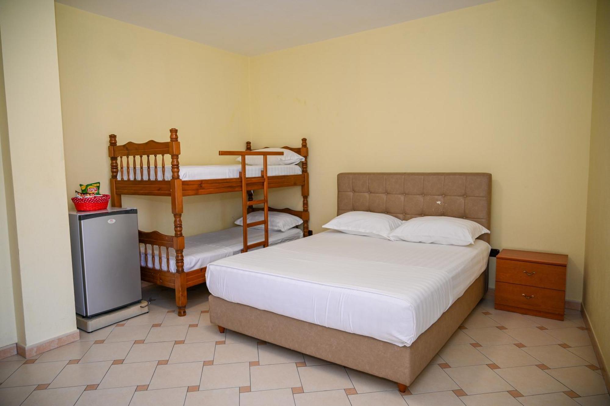 Hotel Vila Emes دراس المظهر الخارجي الصورة