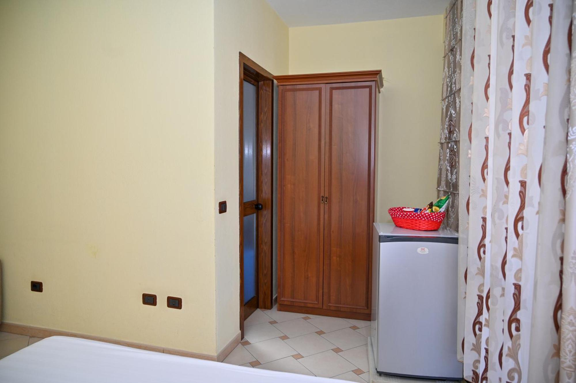 Hotel Vila Emes دراس الغرفة الصورة