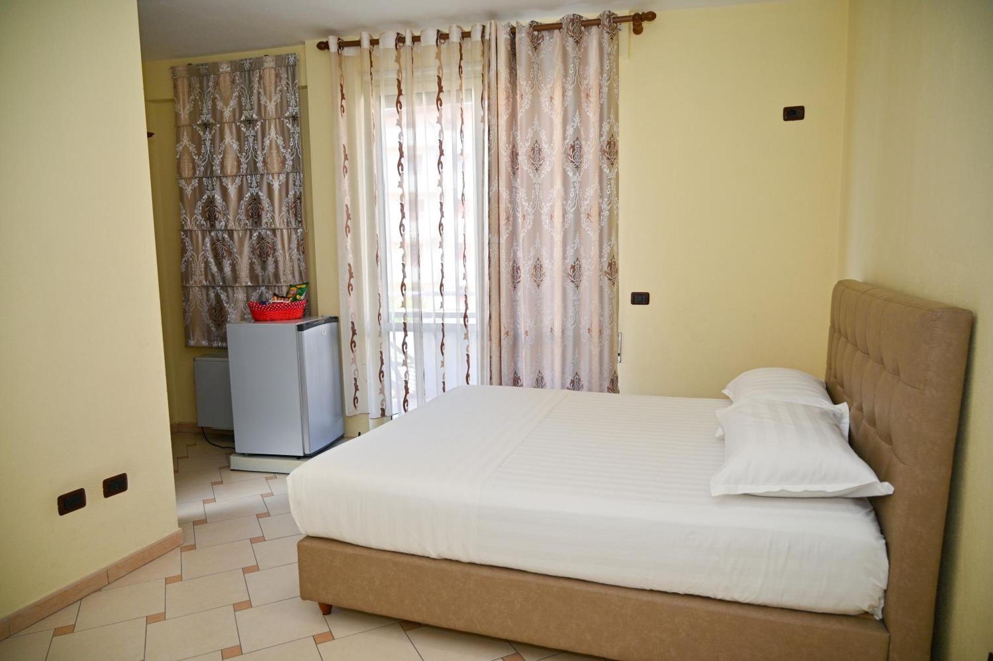 Hotel Vila Emes دراس الغرفة الصورة