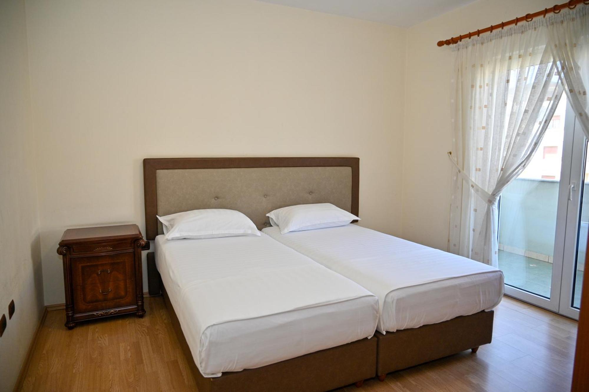 Hotel Vila Emes دراس الغرفة الصورة
