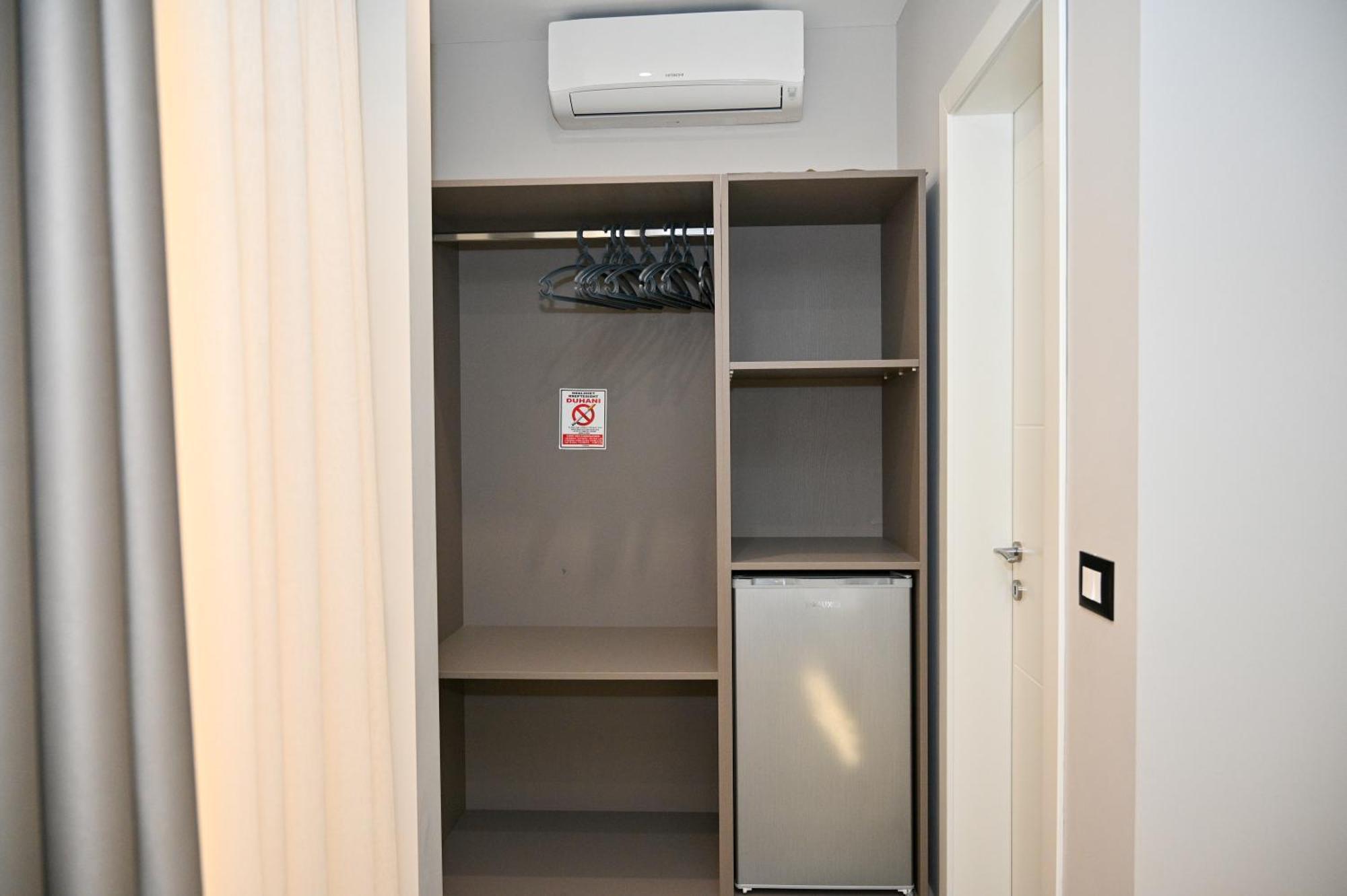 Hotel Vila Emes دراس المظهر الخارجي الصورة